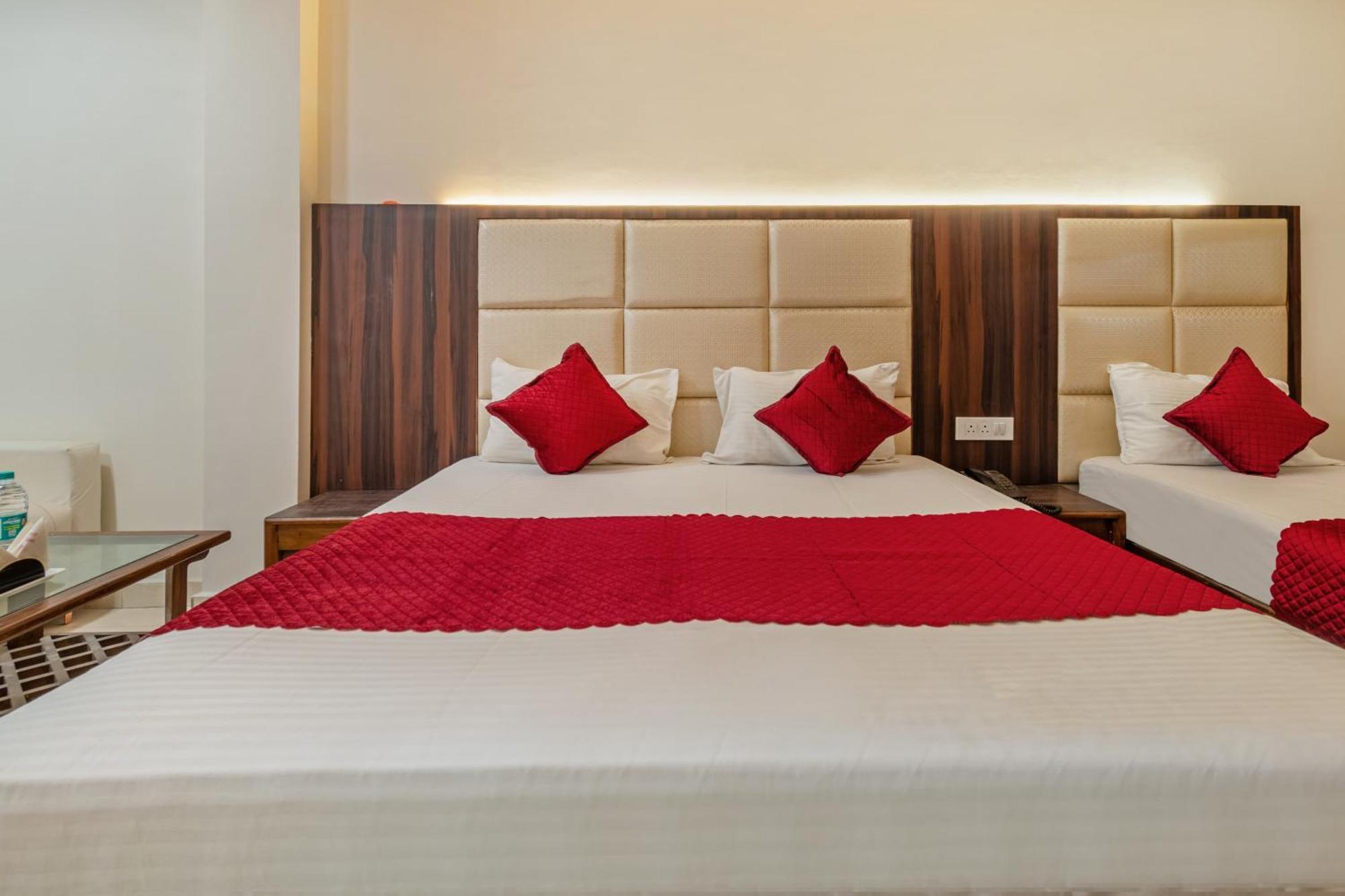 Hotel South Indian Делі Екстер'єр фото