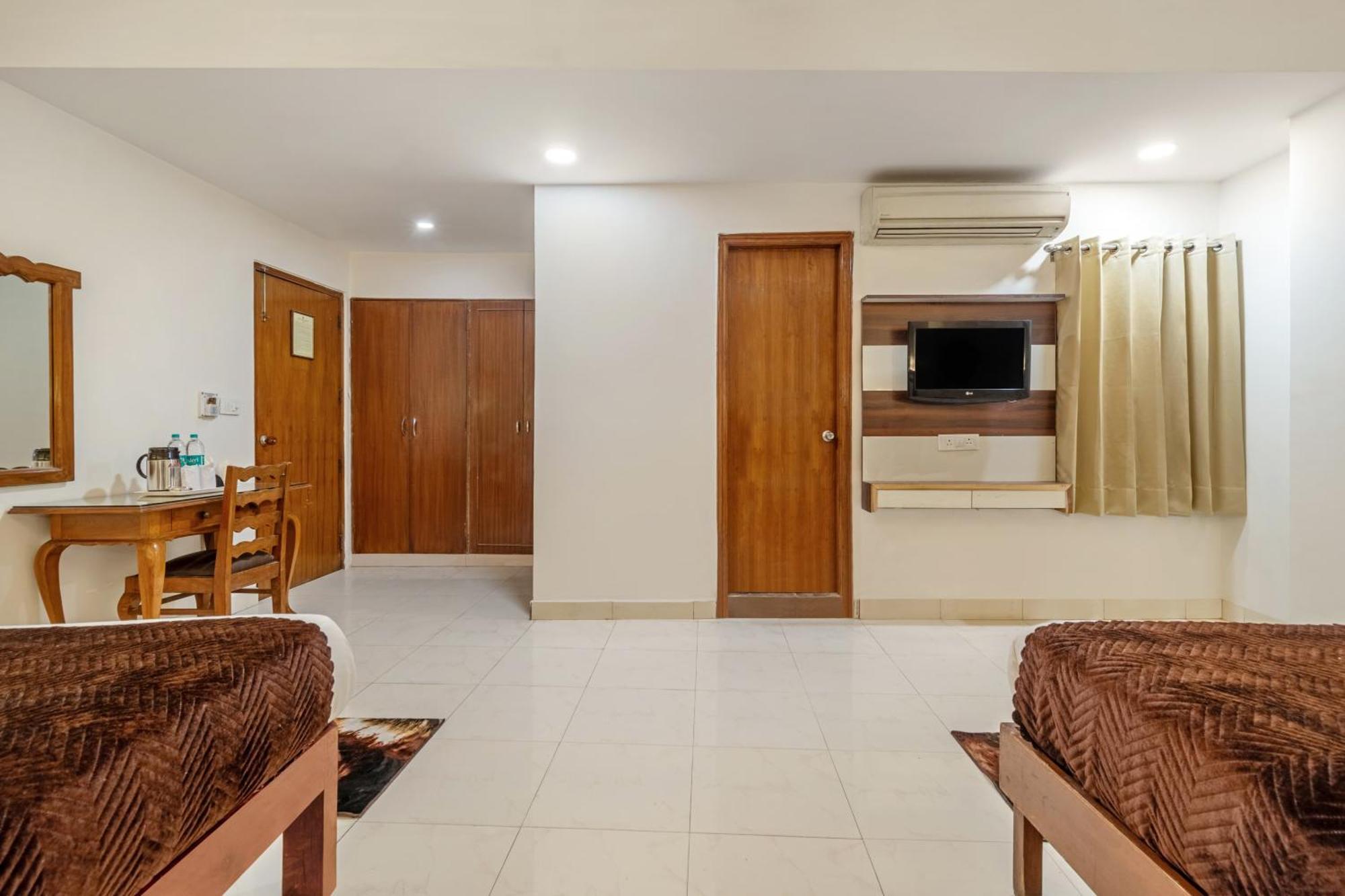 Hotel South Indian Делі Екстер'єр фото
